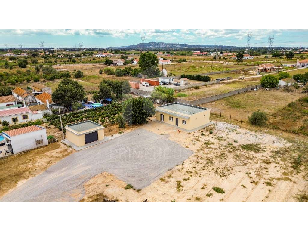 Moradia T3 inserida em terreno com 7700 m2 - Grande imagem: 5/41