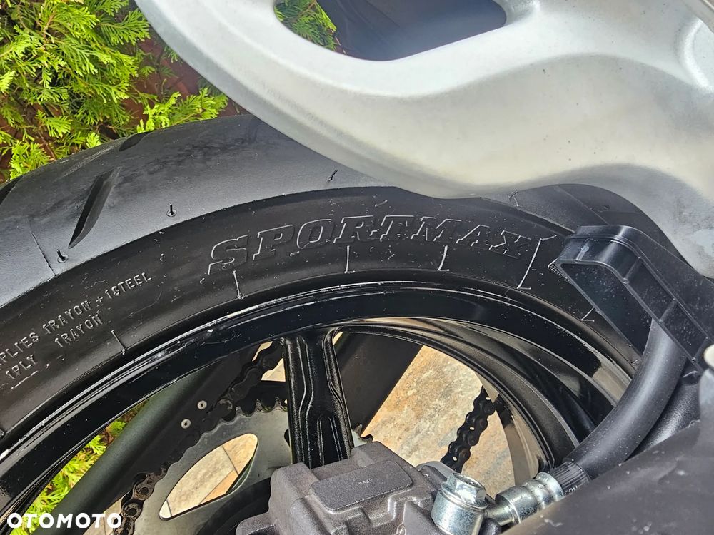 Suzuki Gladius - 22