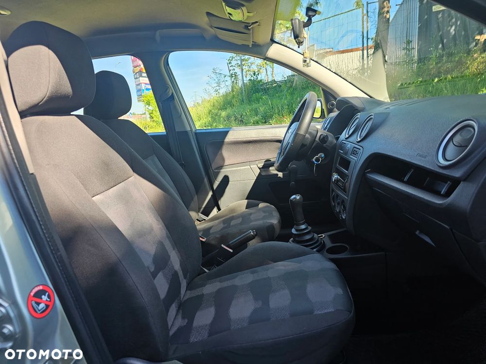 Ford Fusion 1.4 Ambiente - 14