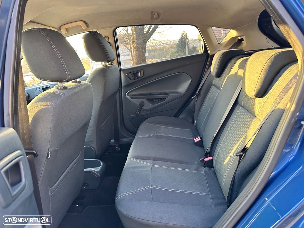Ford Fiesta - 22