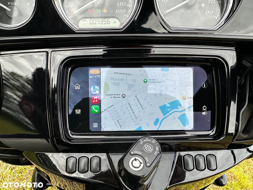 Harley-Davidson Touring Street Glide - 2