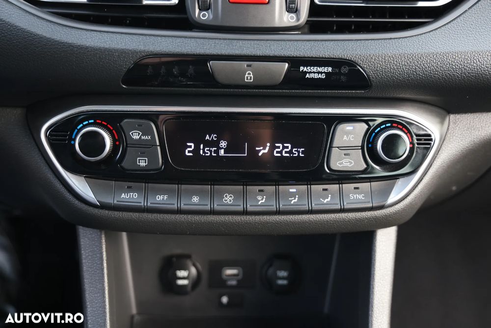 Hyundai i30 1.6 CRDI EDITION 30+ - 32