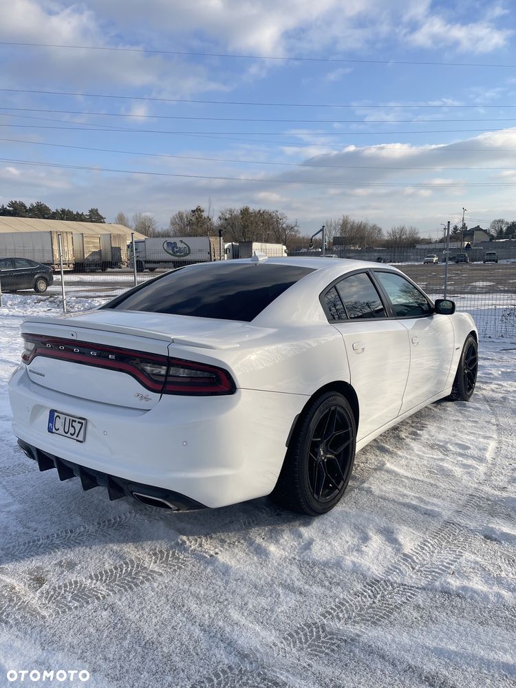 Dodge Charger 5.7 R/T - 8