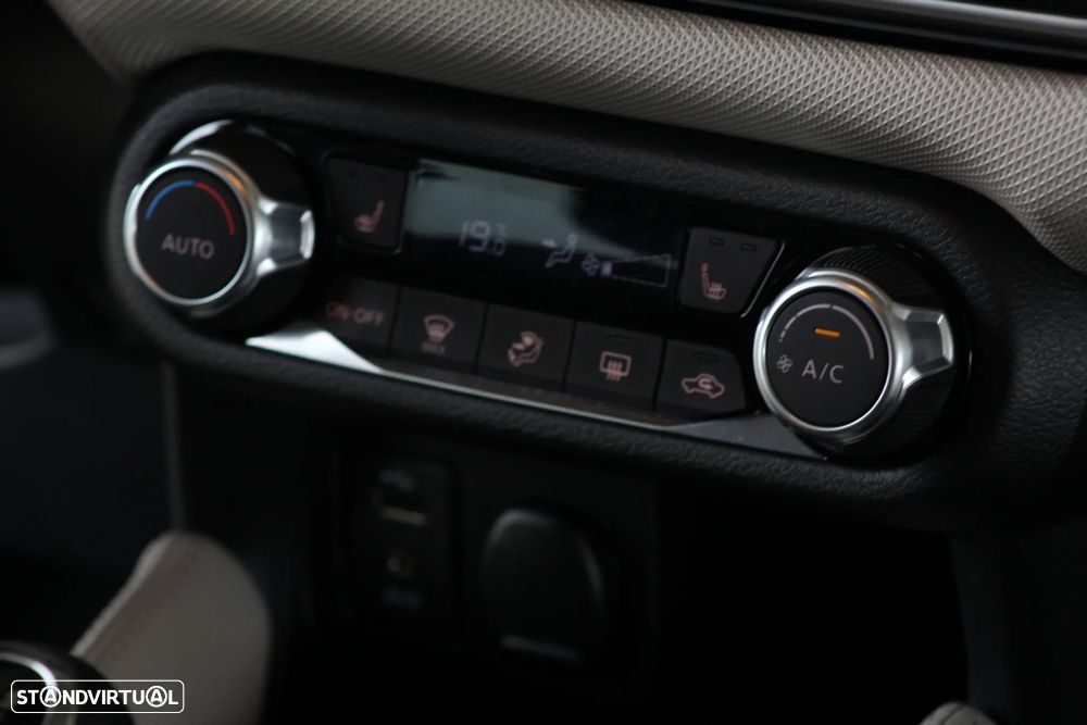 Nissan Micra 0.9 IG-T Tekna Orange Vibes S/S - 32