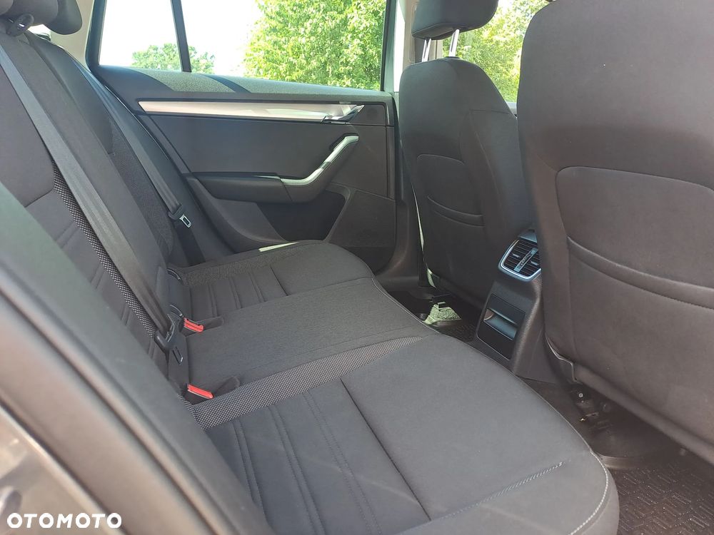 Skoda Octavia 1.5 TSI ACT Ambition DSG - 11