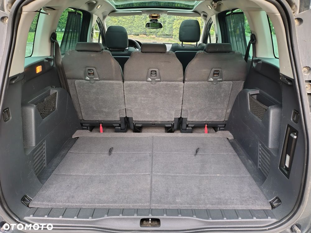 Peugeot 5008 - 21