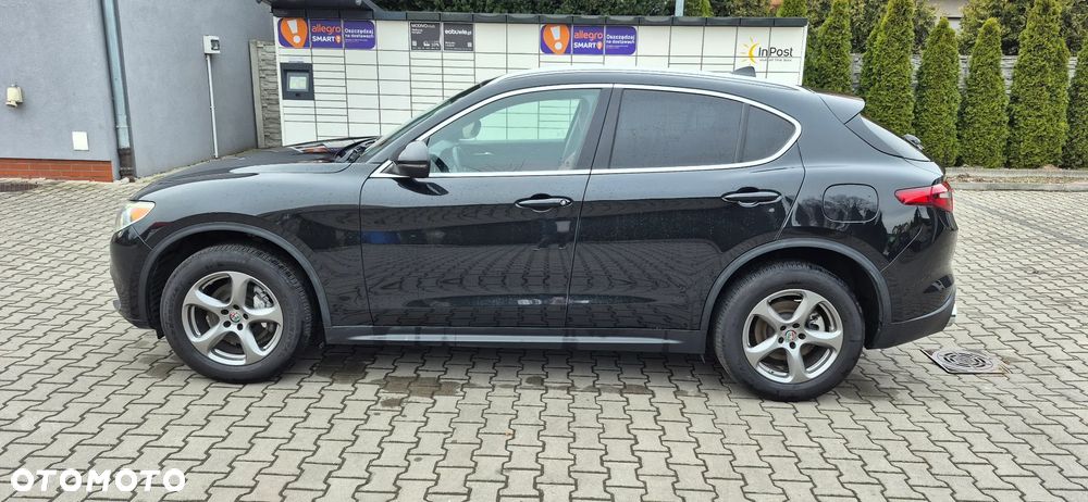 Alfa Romeo Stelvio - 8