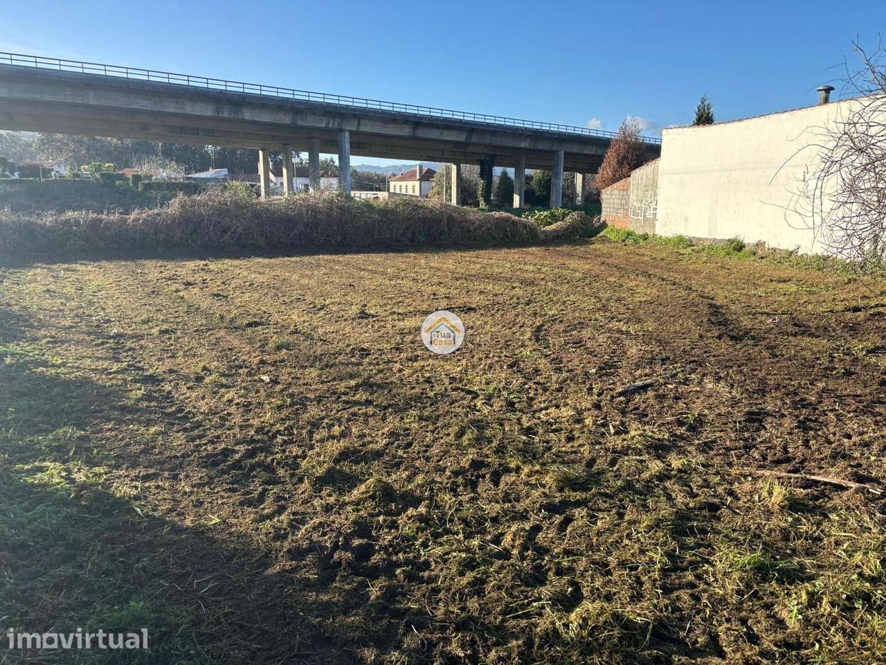 Terreno com potencial de construção - Área total de 570 m2, em Viana d - Grande imagem: 3/10