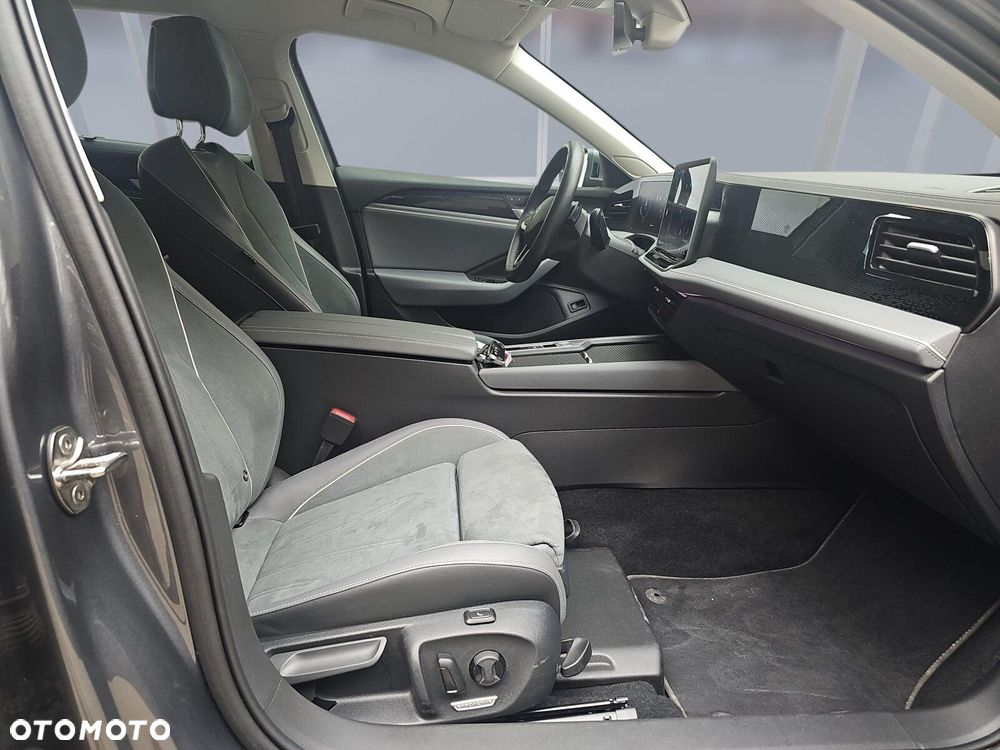 Volkswagen Passat - 10