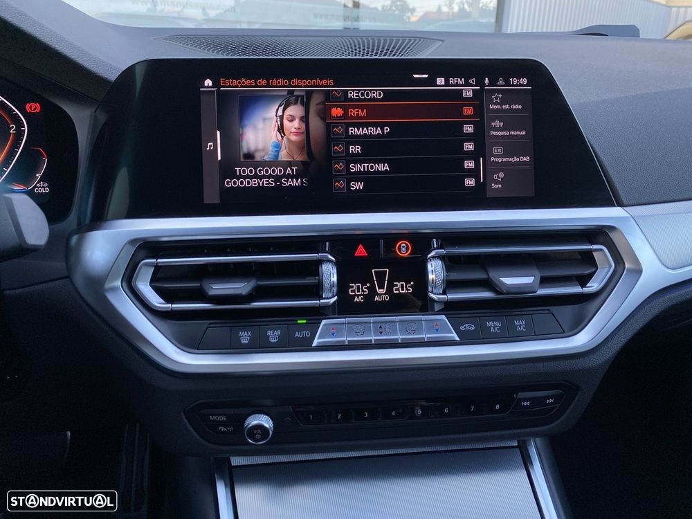 BMW 318 d Pack Desportivo M Auto - 22