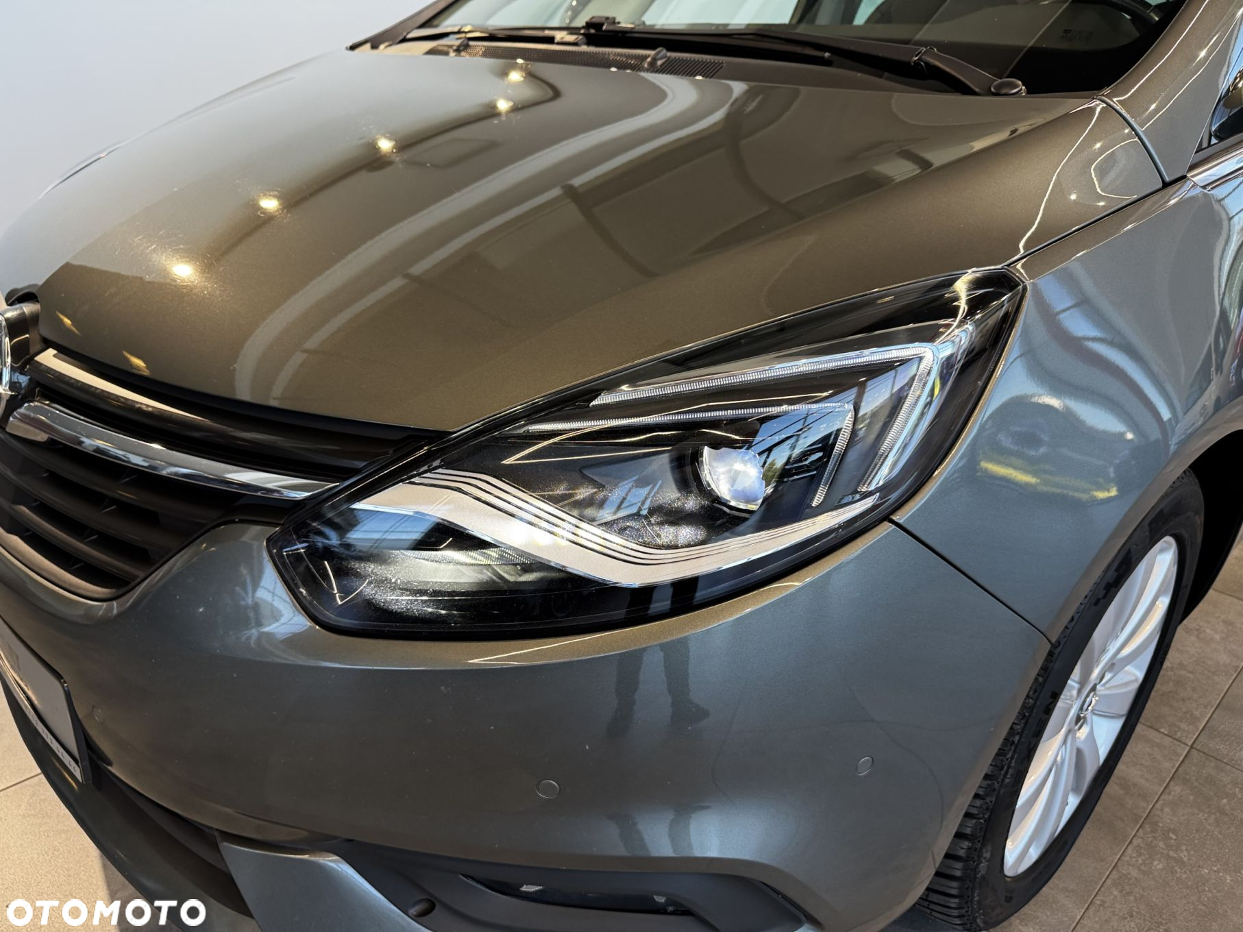 Opel Zafira - 10