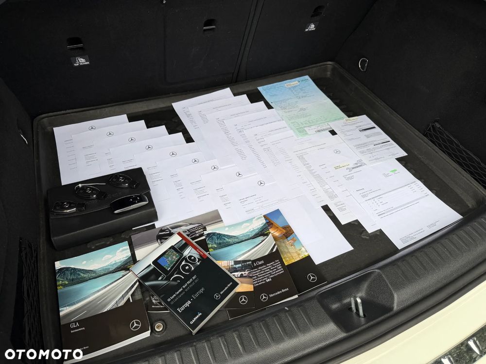 Mercedes-Benz GLA 250 4Matic 7G-DCT AMG Line - 18