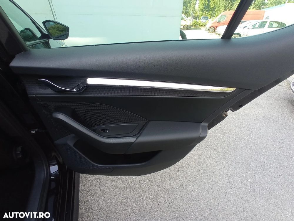 Skoda Octavia 2.0 TDI DSG Style - 26