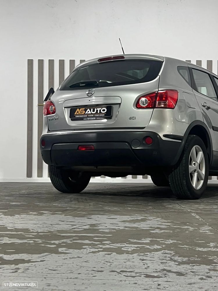 Nissan Qashqai 2.0 dCi Acenta AT FPD - 12