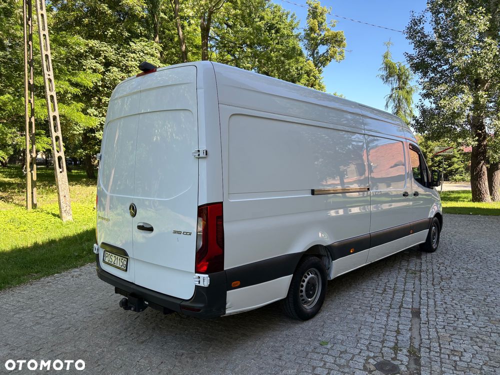 Mercedes-Benz Sprinter - 5
