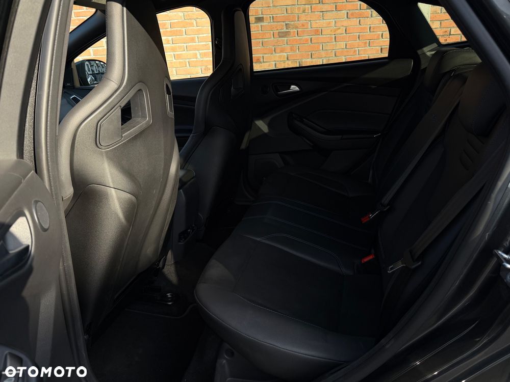 Ford Focus 2.3 EcoBoost RS - 13