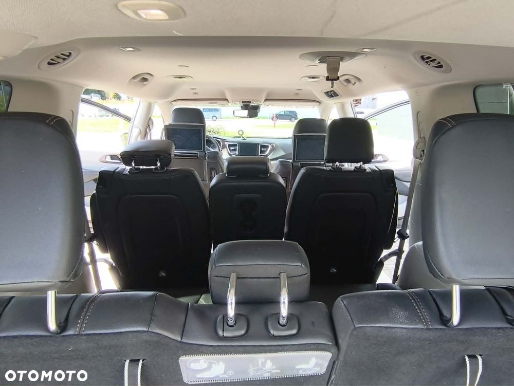 Chrysler Pacifica - 15