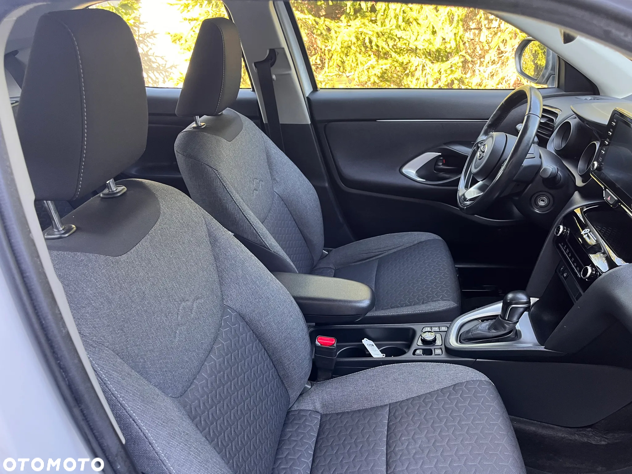 Toyota Yaris Cross ver-hybrid-1-5-premiere-edition-awd - 7