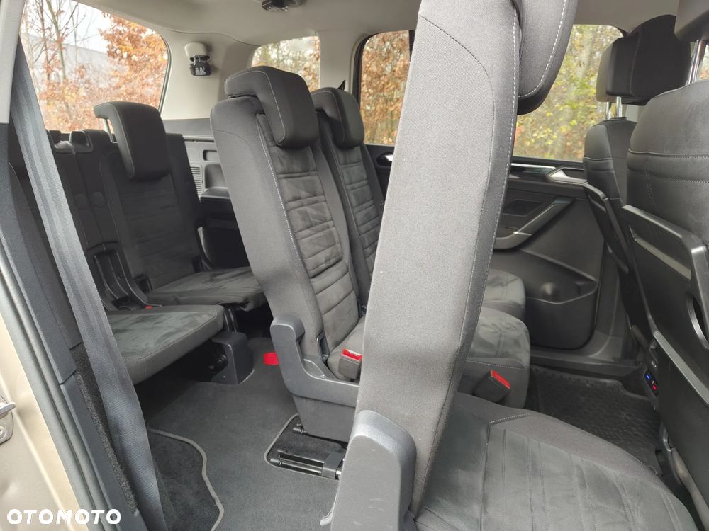 Volkswagen Touran 1.4 TSI BMT Highline - 11