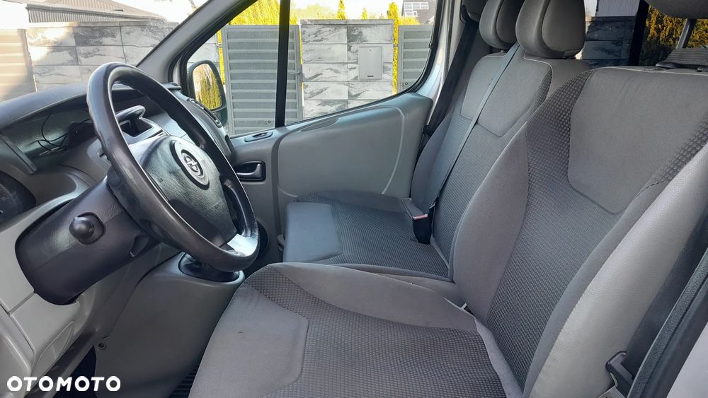 Opel Vivaro - 12
