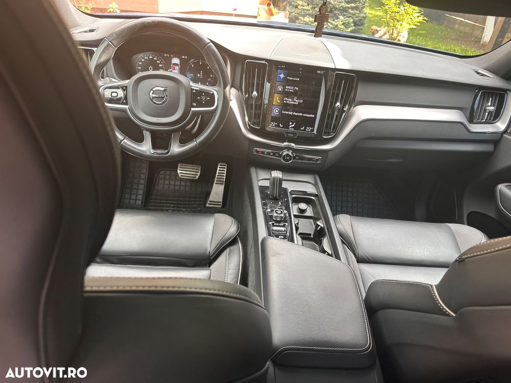 Volvo XC 60 B4 D AWD Ultimate Dark - 8