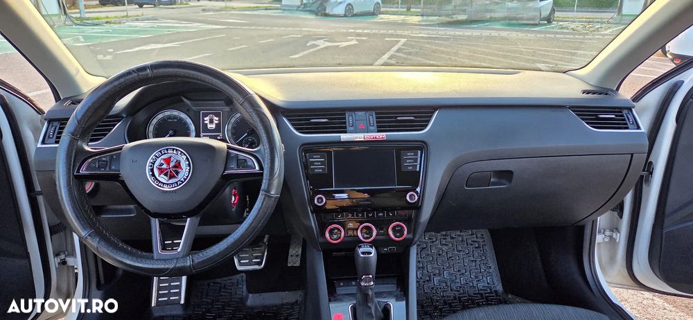 Skoda Octavia Combi Diesel 1.6 TDI DSG Style - 10