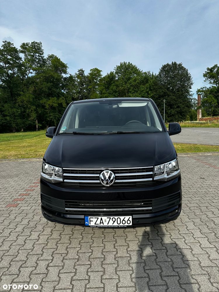 Volkswagen Caravelle - 1