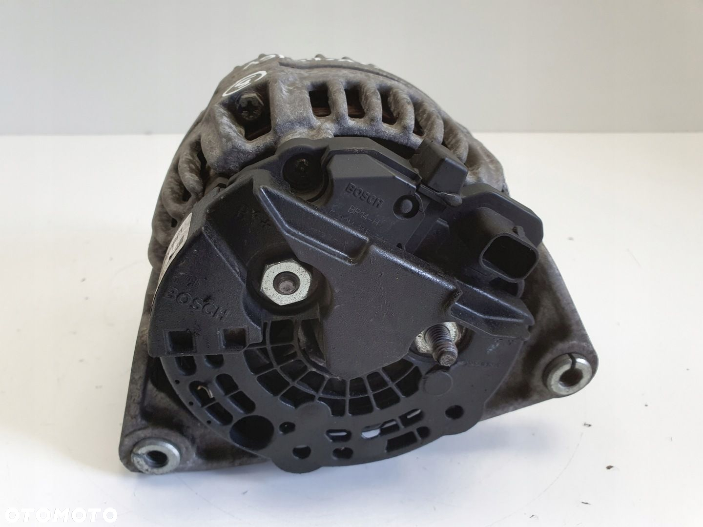 Opel Corsa D 1.4 16V ALTERNATOR BOSCH - 2