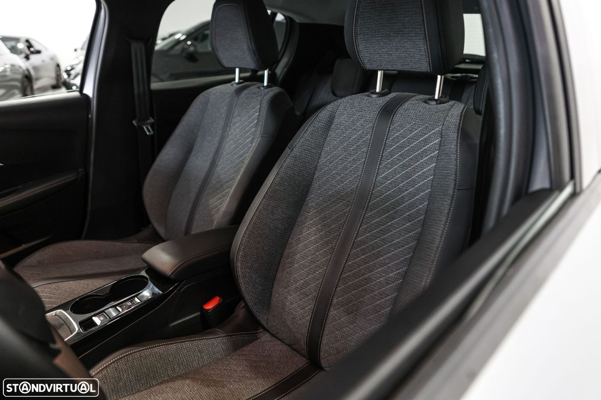 Peugeot 208 1.2 PureTech Allure - 15