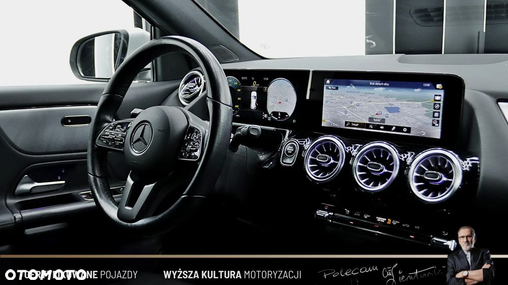 Mercedes-Benz GLA 200 - 19