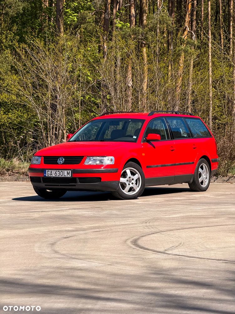 Volkswagen Passat 1.8 Comfortline - 1