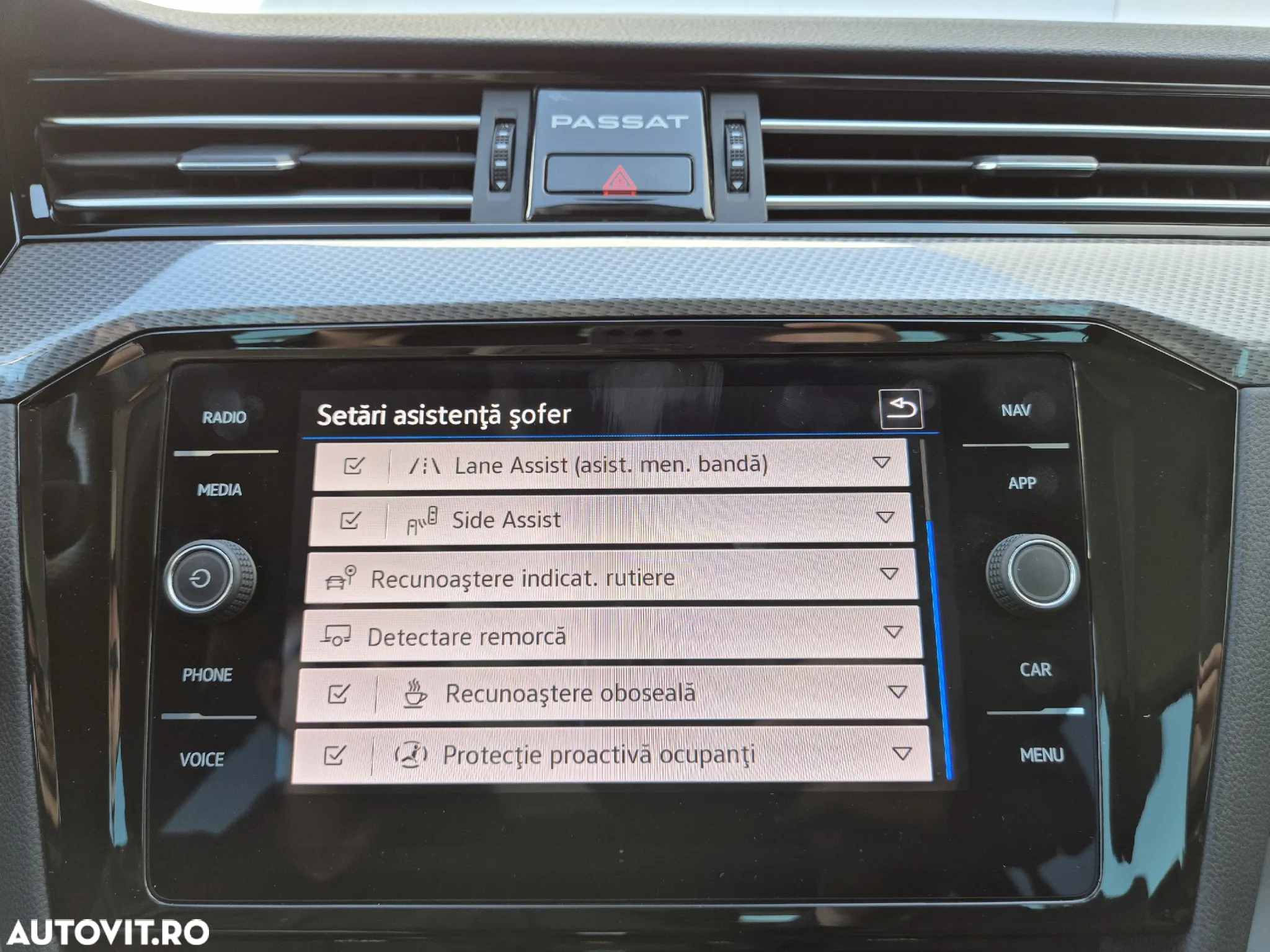 Volkswagen Passat Variant 2.0 TDI SCR DSG 4Motion Alltrack - 25