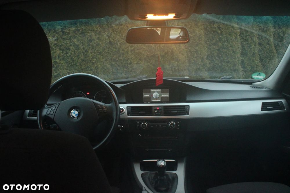 BMW Seria 3 320d DPF - 10