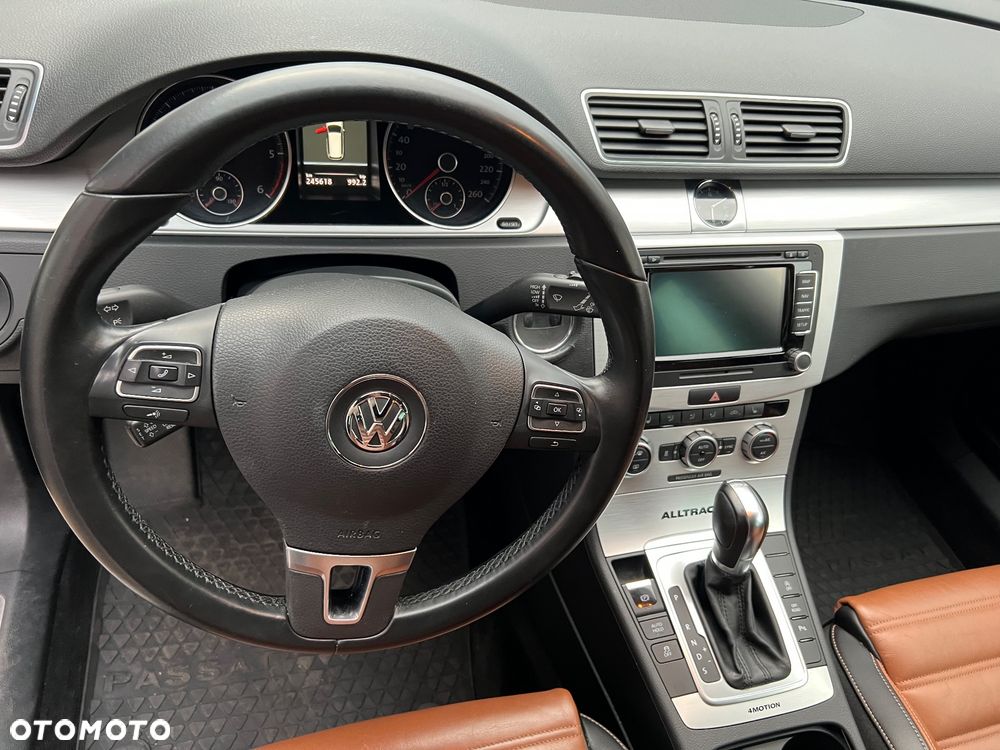 Volkswagen Passat Alltrack 2.0 TDI 4Motion DSG BlueMotion Tec - 12