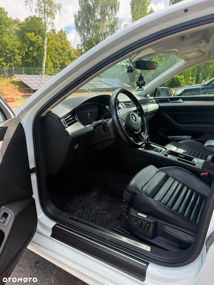 Volkswagen Passat - 6