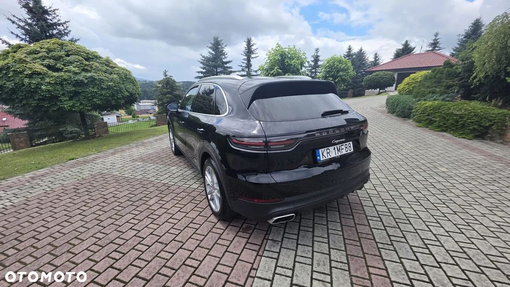 Porsche Cayenne Standard - 4