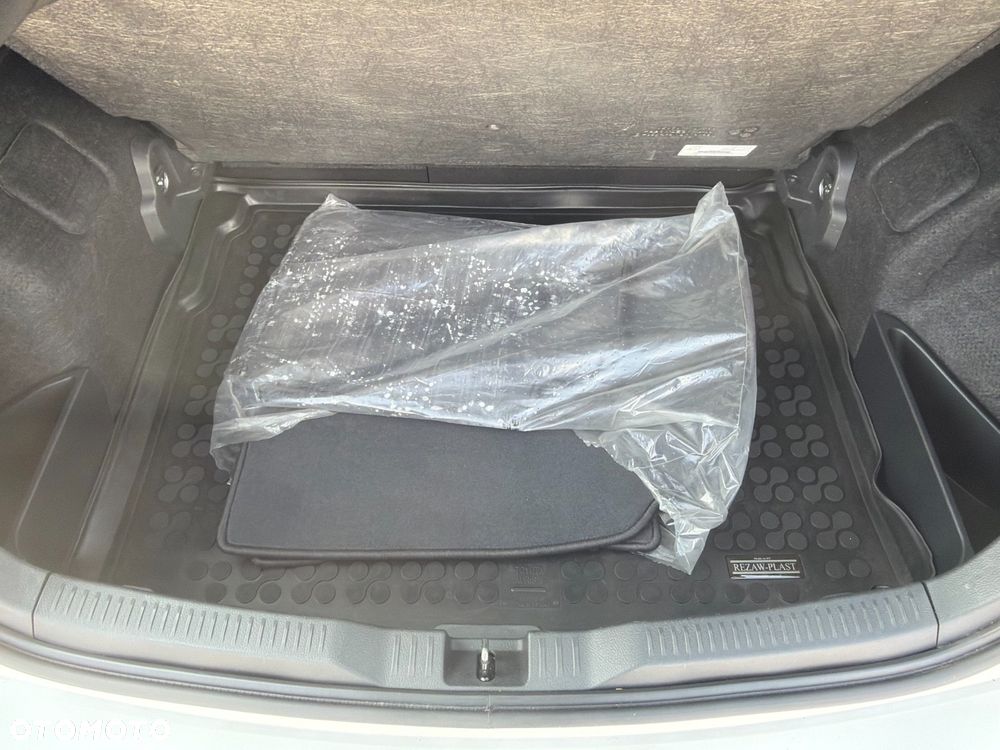 Toyota Auris 1.6 Premium - 19