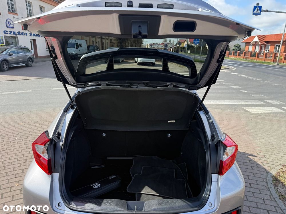 Toyota C-HR Business-Edition - 17