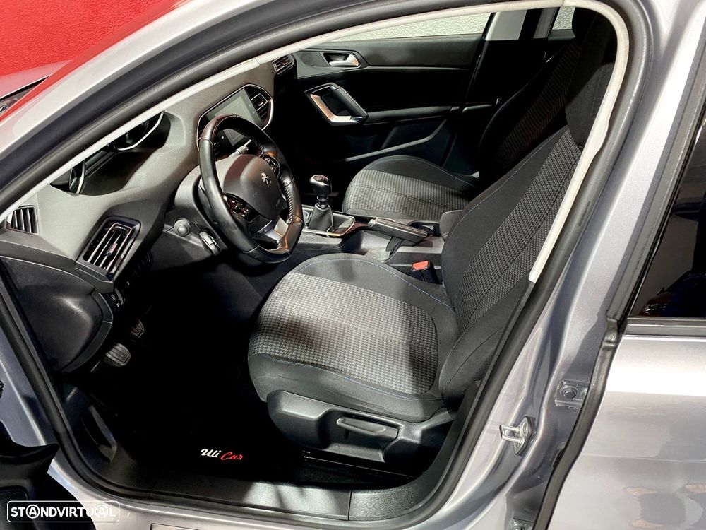 Peugeot 308 SW 1.5 BlueHDi Style - 28