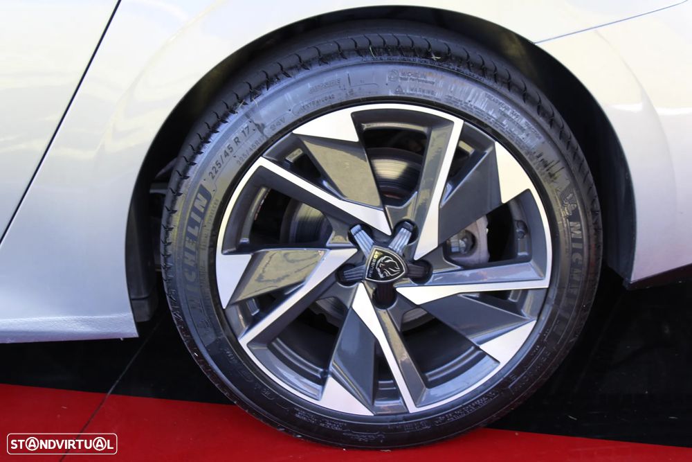 Peugeot 308 PureTech 130 EAT8 Active Pack - 4