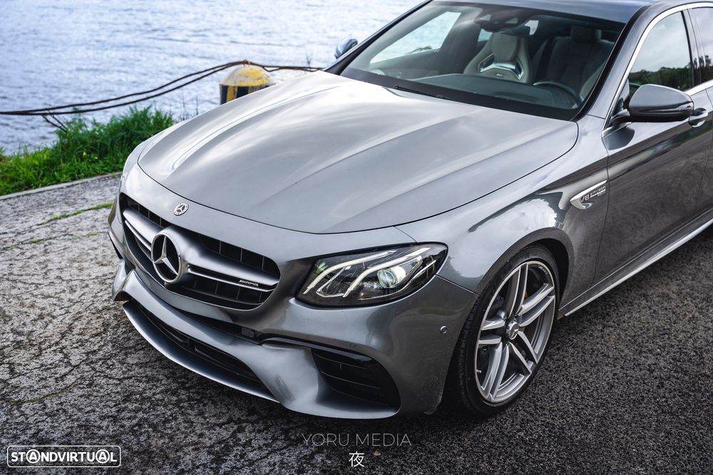 Mercedes-Benz E 63 AMG S 4Matic+ 9G-TRONIC - 3