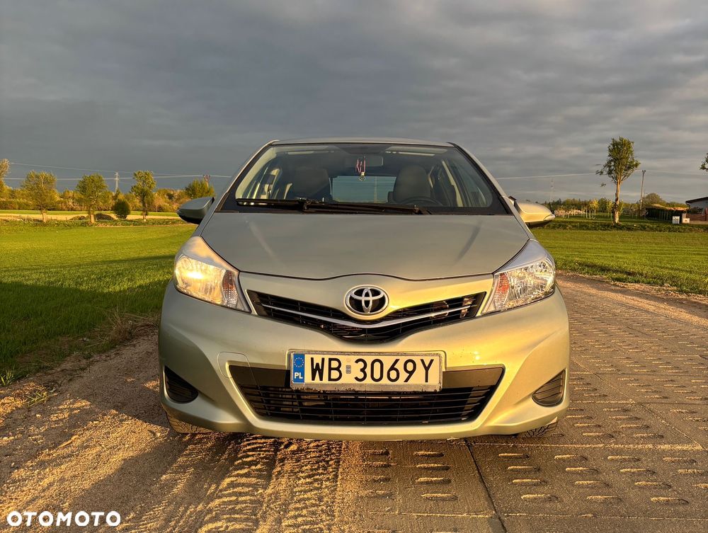 Toyota Yaris 1.33 Luna - 2