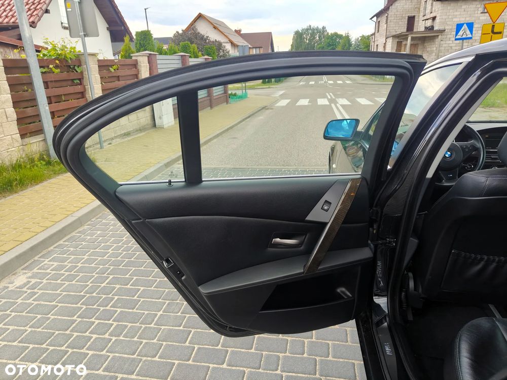 BMW Seria 5 540i Edition Exclusive - 20