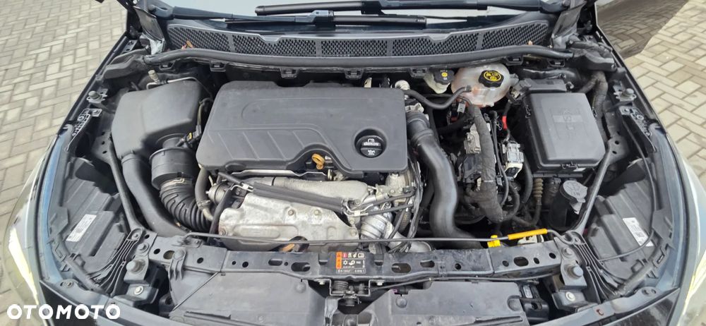 Opel Astra 1.6 CDTI Elite S&S - 40