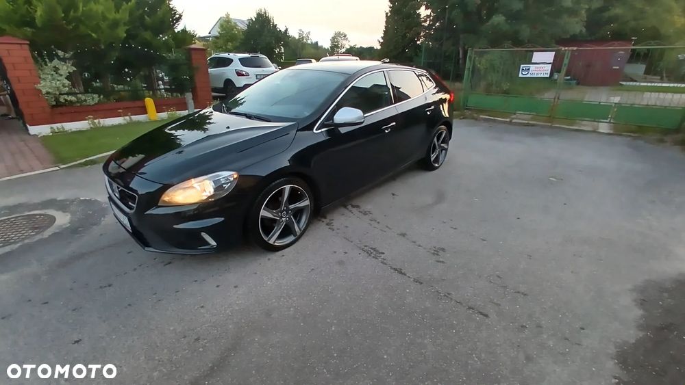 Volvo V40 D2 R-Design