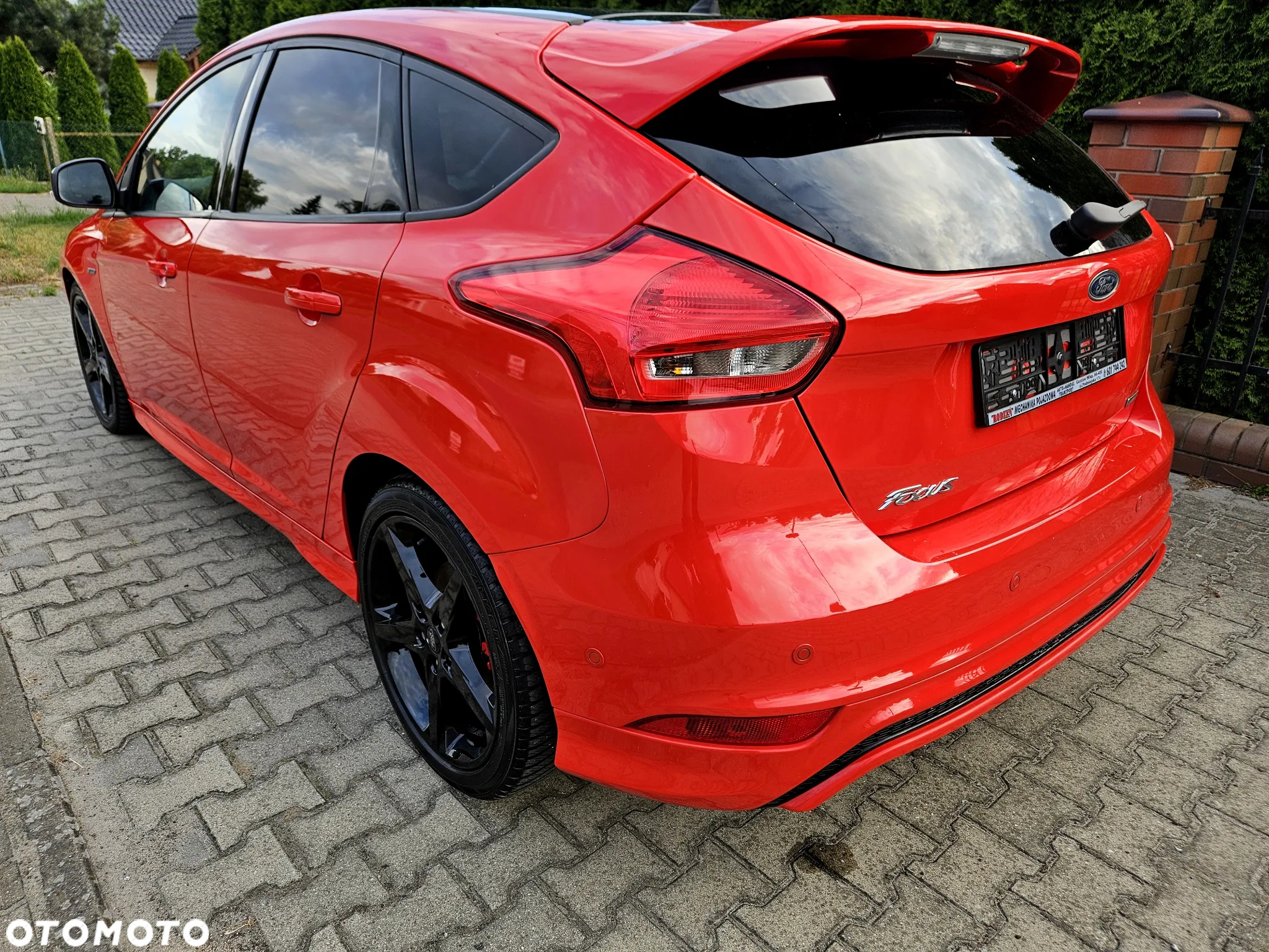 Ford Focus 1.0 EcoBoost Hybrid ST-LINE - 4