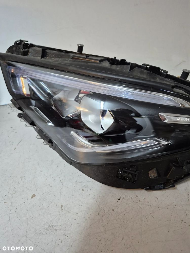 Mercedes CLA A118 lampa  A1189063900 - 4