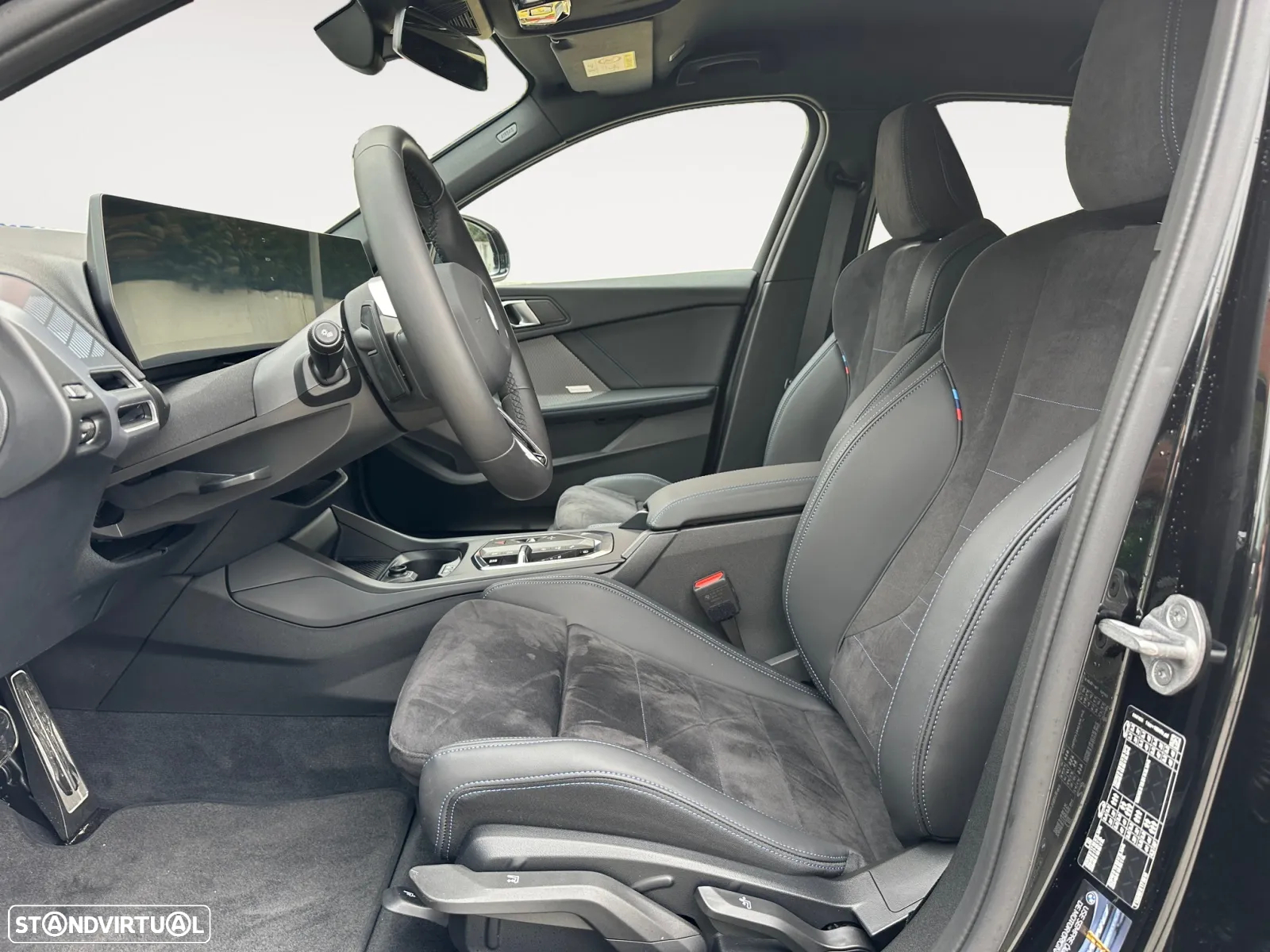 BMW 118 d Pack Desportivo M - 10