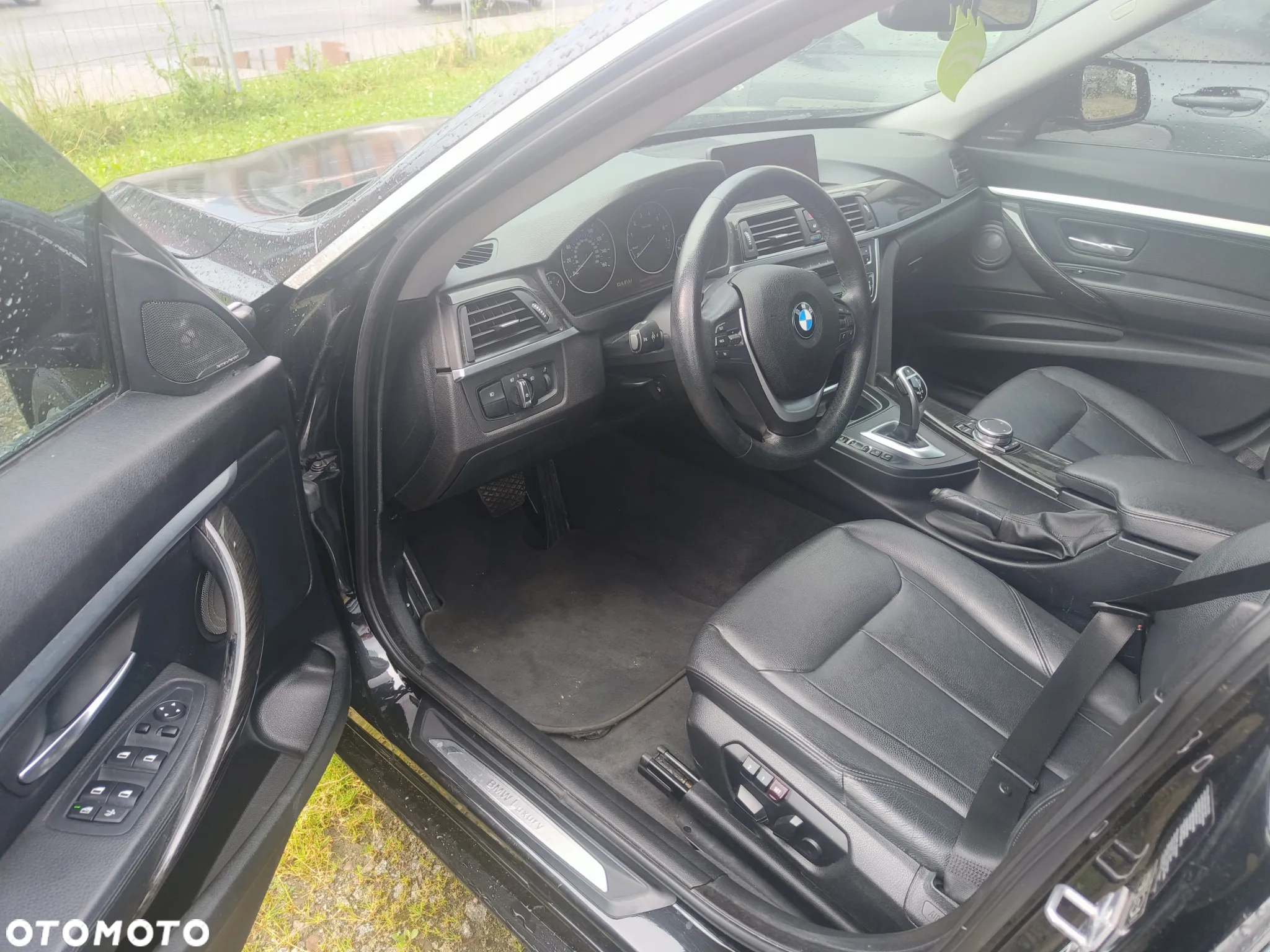 BMW Seria 3 328i Touring xDrive Sport-Aut - 35