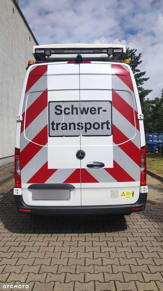 Mercedes-Benz Sprinter - 5